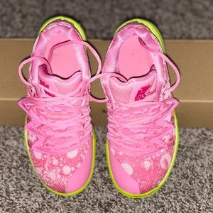 Nike “Patrick Star” Kyrie 5